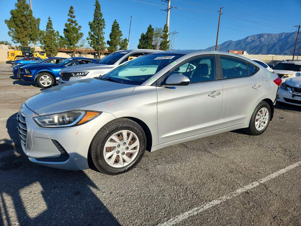 2017 Hyundai Elantra მანქანა იყიდება აუქციონზე, vin: 5NPD74LF2HH050403, აუქციონის ნომერი: 52325916