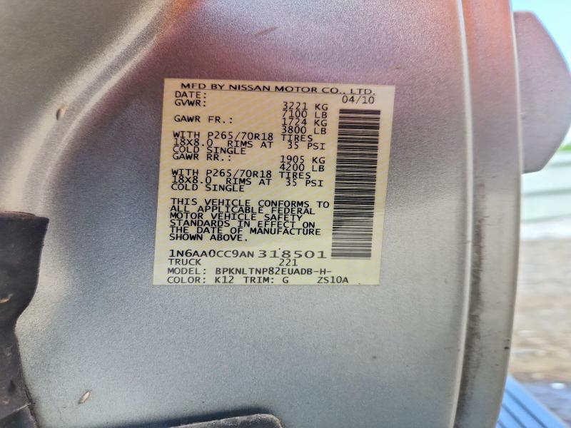 55052716 :رقم المزاد ، 1N6AA0CC9AN318501 vin ، 2010 Nissan Titan مزاد بيع