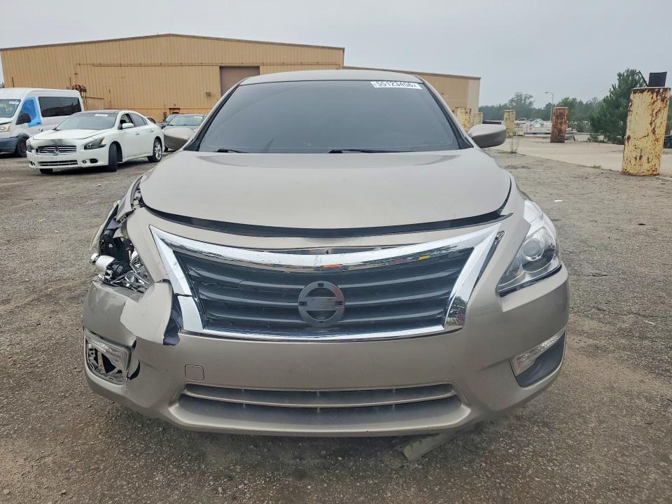 2015 Nissan Altima მანქანა იყიდება აუქციონზე, vin: 1N4AL3AP8FC430610, აუქციონის ნომერი: 55123456