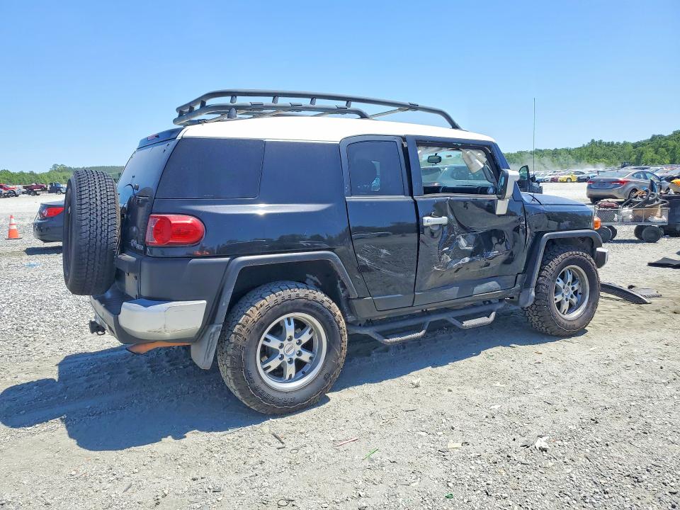 53601856 :رقم المزاد ، JTEBU11F570017355 vin ، 2007 Toyota Fj Cruiser مزاد بيع