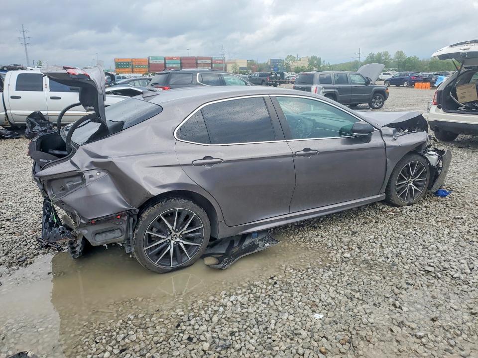 Продаж на аукціоні авто 2021 Toyota Camry, vin: 4T1G11AK4MU468762, номер лоту: 52152336