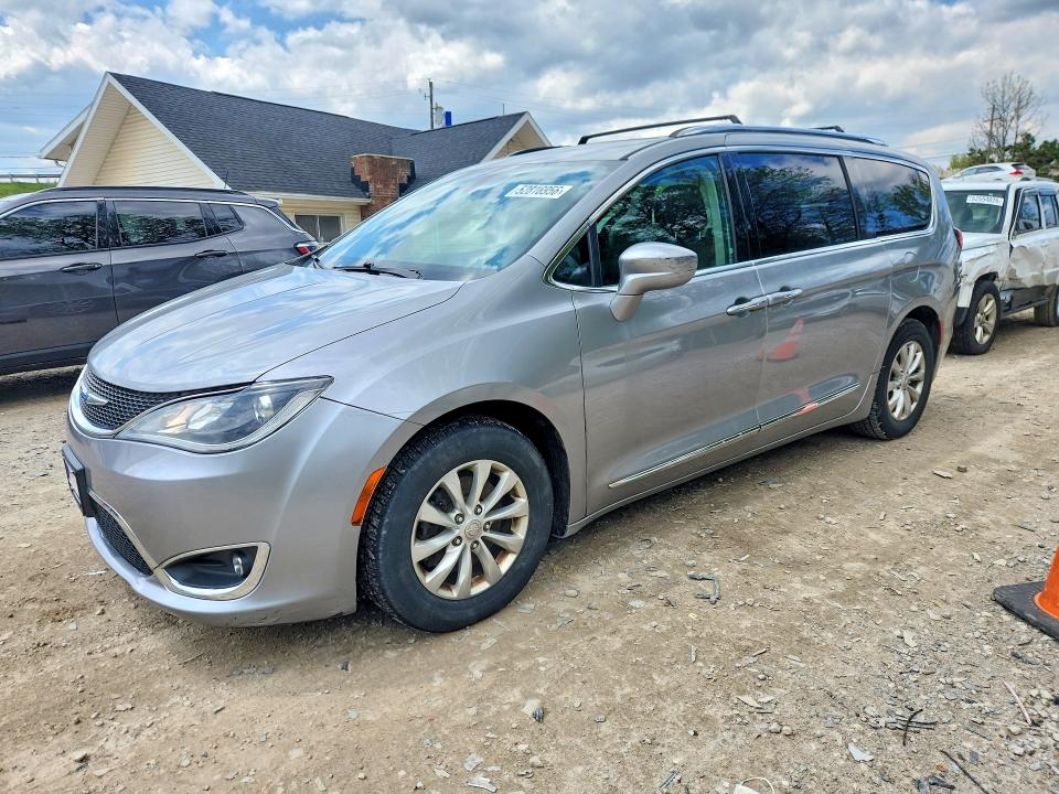 Продаж на аукціоні авто 2018 Chrysler Pacifica, vin: 2C4RC1BG8JR257106, номер лоту: 52816956