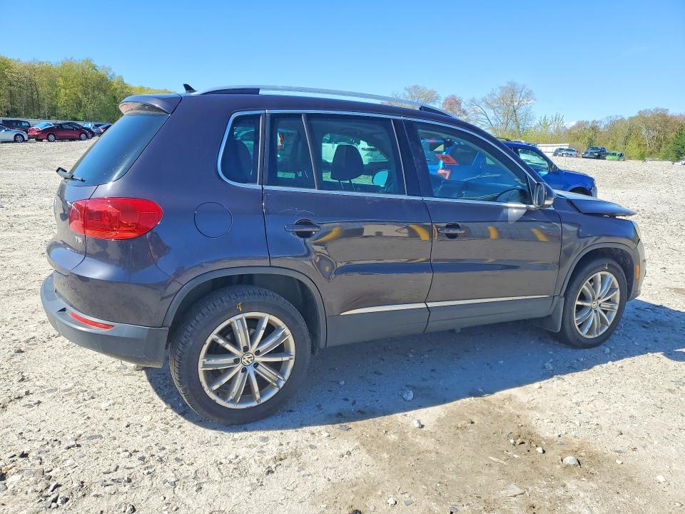 53212706 :رقم المزاد ، WVGBV7AX6GW538140 vin ، 2016 Volkswagen Tiguan مزاد بيع