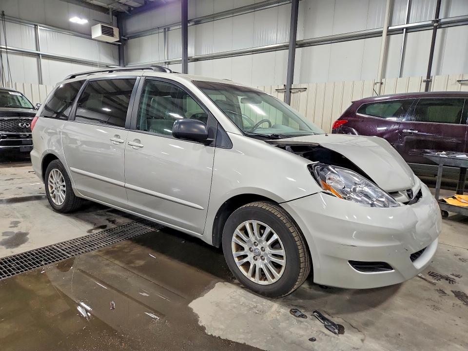 Aukcja sprzedaży 2010 Toyota Sienna, vin: 5TDKK4CC1AS300824, numer aukcji: 52670806