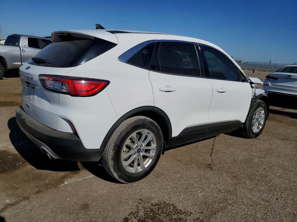 52176846 :رقم المزاد ، 1FMCU0G66NUA53700 vin ، 2022 Ford Escape مزاد بيع