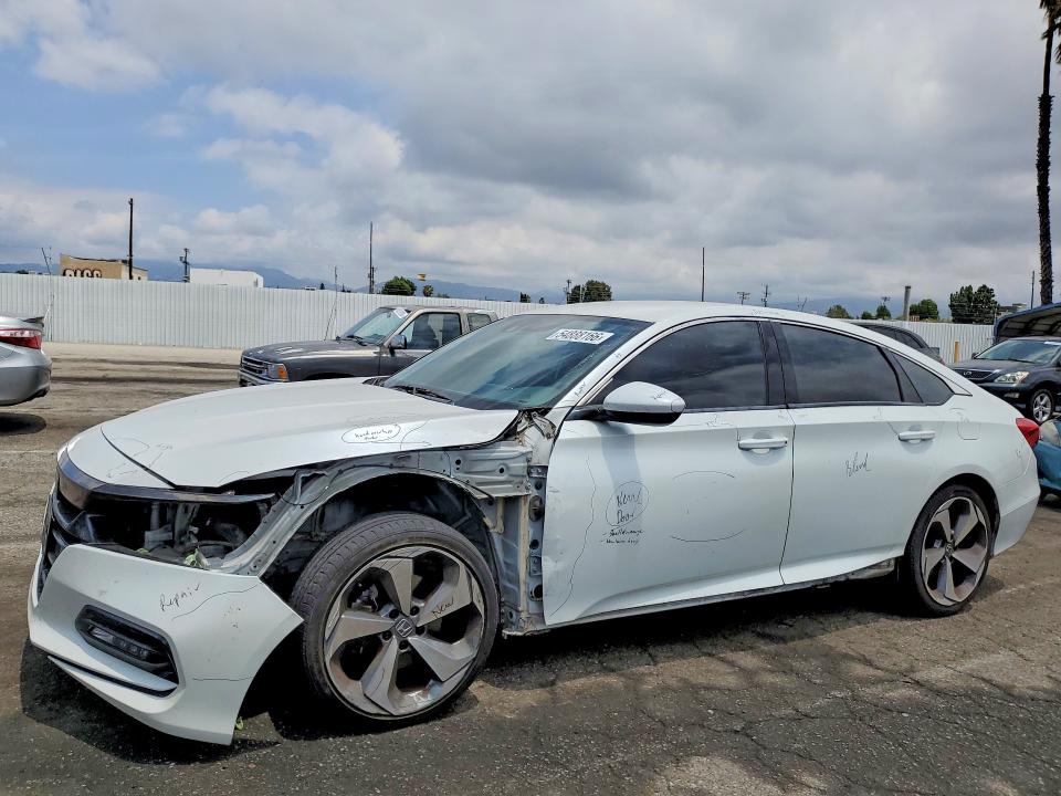 Продажа на аукционе авто 2018 Honda Accord, vin: 1HGCV1F30JA108721, номер лота: 54888166