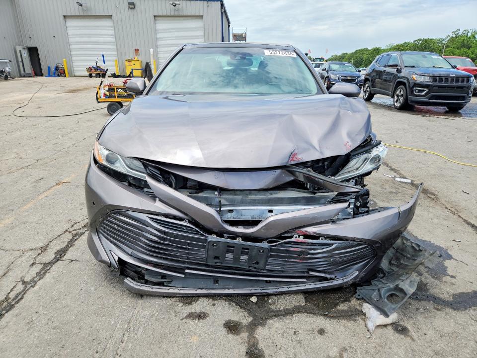 Продажа на аукционе авто 2018 Toyota Camry, vin: 4T1B11HK5JU060542, номер лота: 53272436