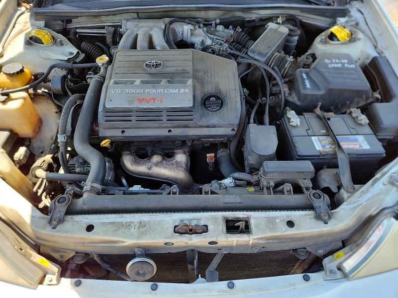 55338946 :رقم المزاد ، 4T1BF28B72U250657 vin ، 2002 Toyota Avalon مزاد بيع