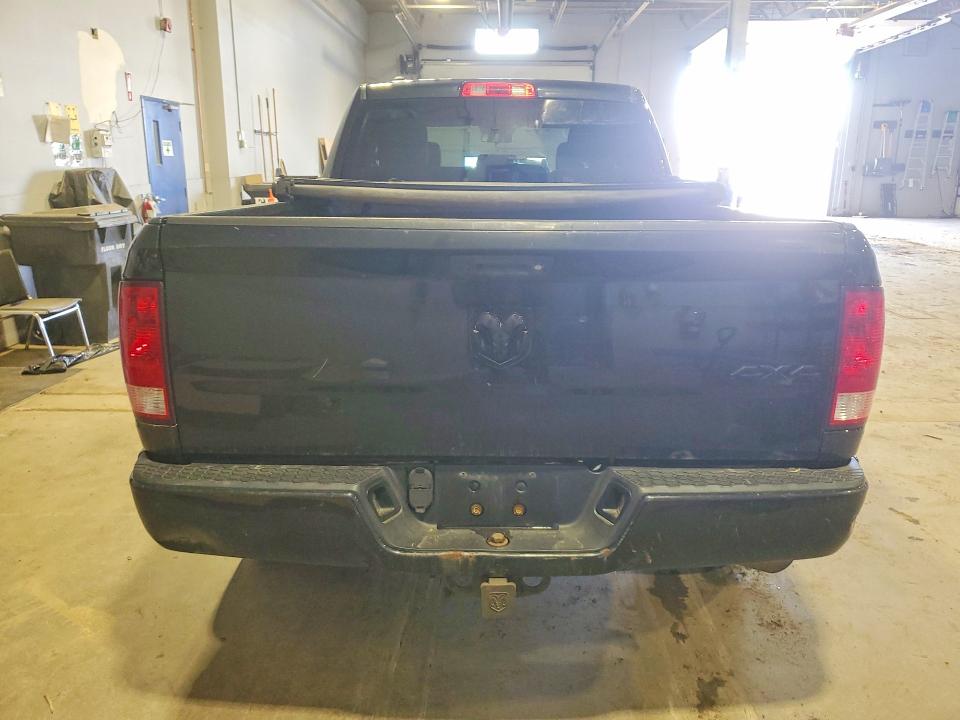 53159556 :رقم المزاد ، 1C6RR7FG2JS285226 vin ، 2018 Ram 1500 مزاد بيع