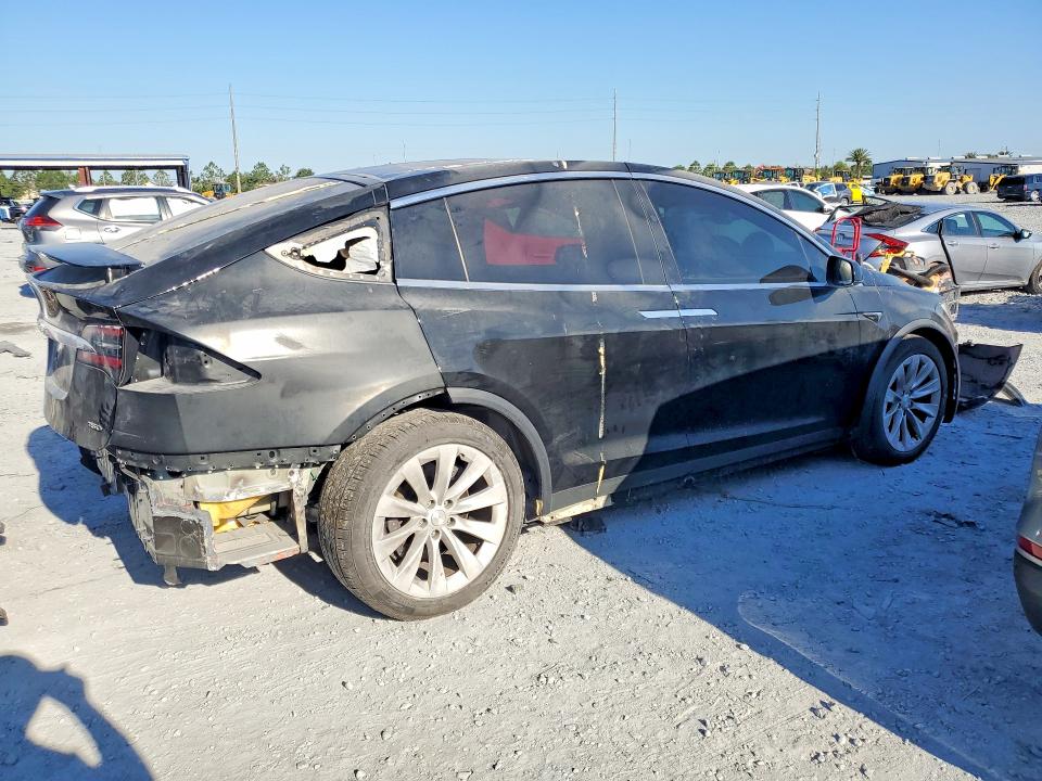 Продажа на аукционе авто 2016 Tesla Model X, vin: 5YJXCDE21GF026707, номер лота: 64225885