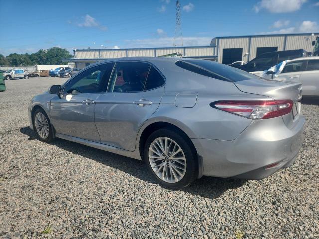 52181036 :رقم المزاد ، 4T1B11HK8JU133032 vin ، 2018 Toyota Camry مزاد بيع