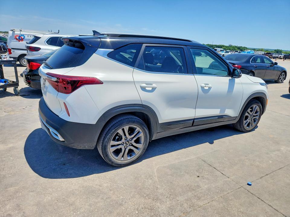 53317976 :رقم المزاد ، KNDEU2AA8N7262005 vin ، 2022 Kia Seltos مزاد بيع
