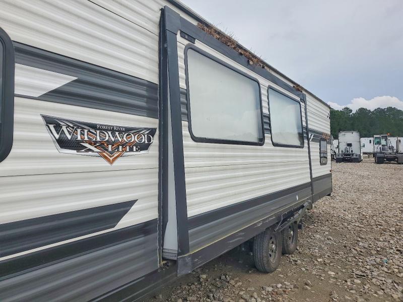 53027776 :رقم المزاد ، 4X4TWDC27N7372881 vin ، 2022 Foresriver Wildwood مزاد بيع