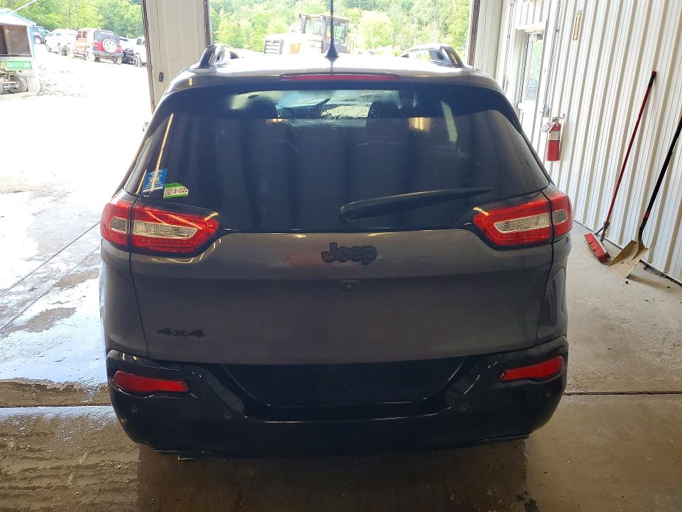 55132326 :رقم المزاد ، 1C4PJMCB4JD599642 vin ، 2018 Jeep Cherokee مزاد بيع