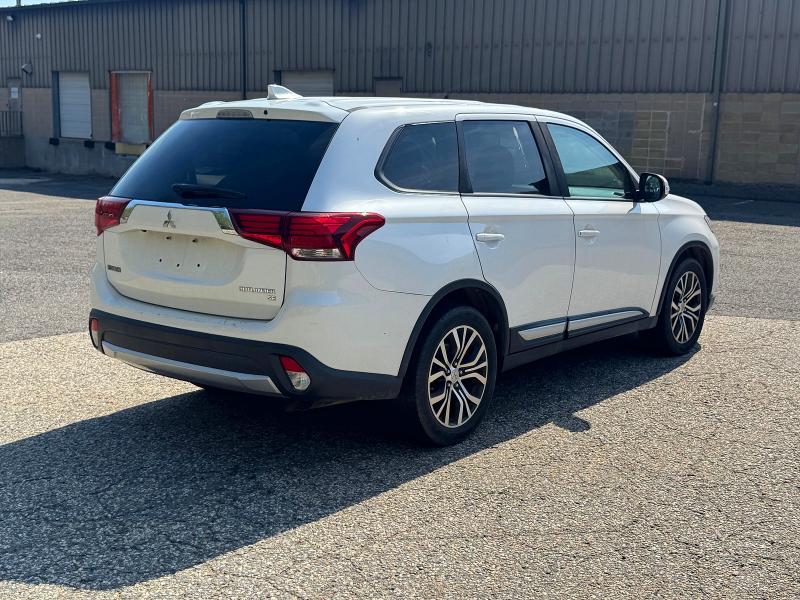 Продажа на аукционе авто 2017 Mitsubishi Outlander, vin: JA4AZ3A3XHZ004630, номер лота: 53308386