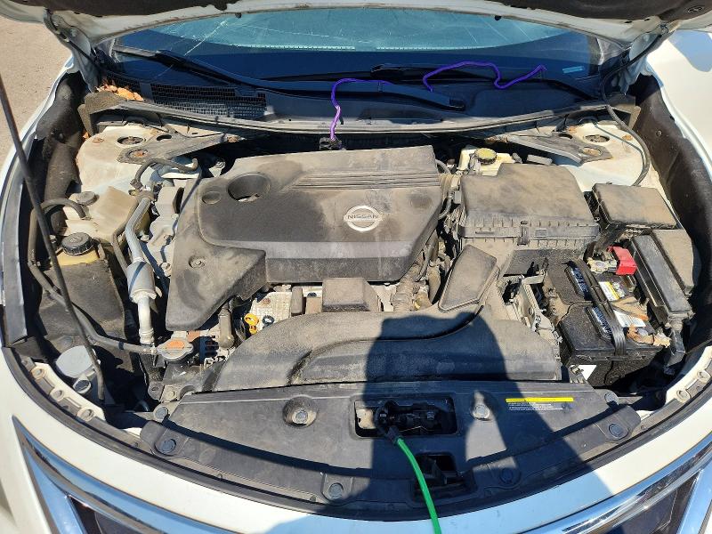 2015 Nissan Altima მანქანა იყიდება აუქციონზე, vin: 1N4AL3AP2FN334413, აუქციონის ნომერი: 53281926
