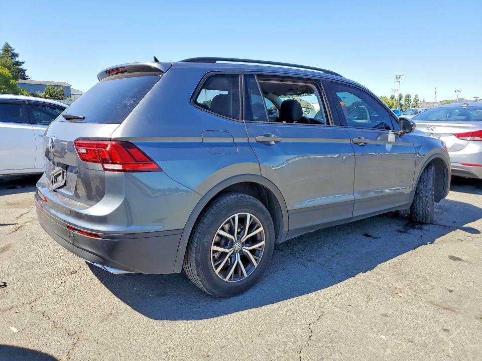 Продажа на аукционе авто 2021 Volkswagen Tiguan, vin: 3VV1B7AX2MM044296, номер лота: 53845356