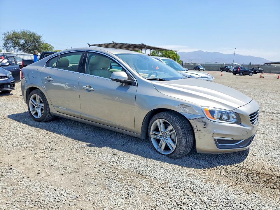 53080816 :رقم المزاد ، YV1612FS0E1292918 vin ، 2014 Volv S60 مزاد بيع
