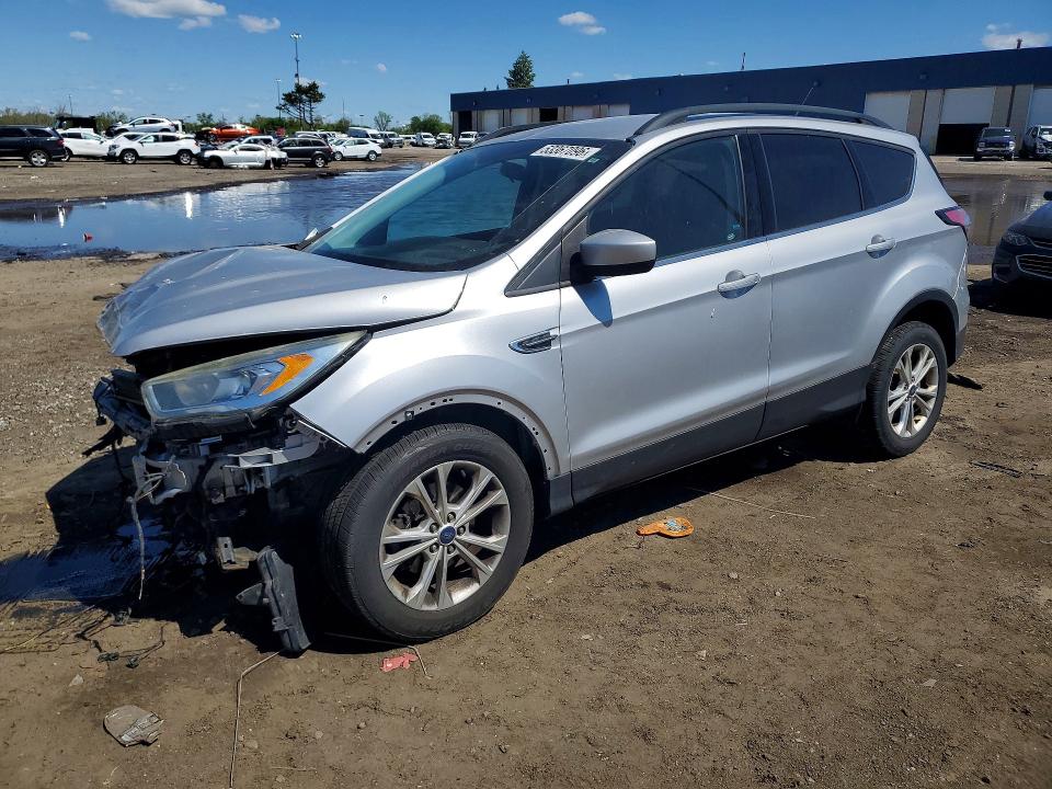 53367096 :رقم المزاد ، 1FMCU0GDXHUD74531 vin ، 2017 Ford Escape مزاد بيع