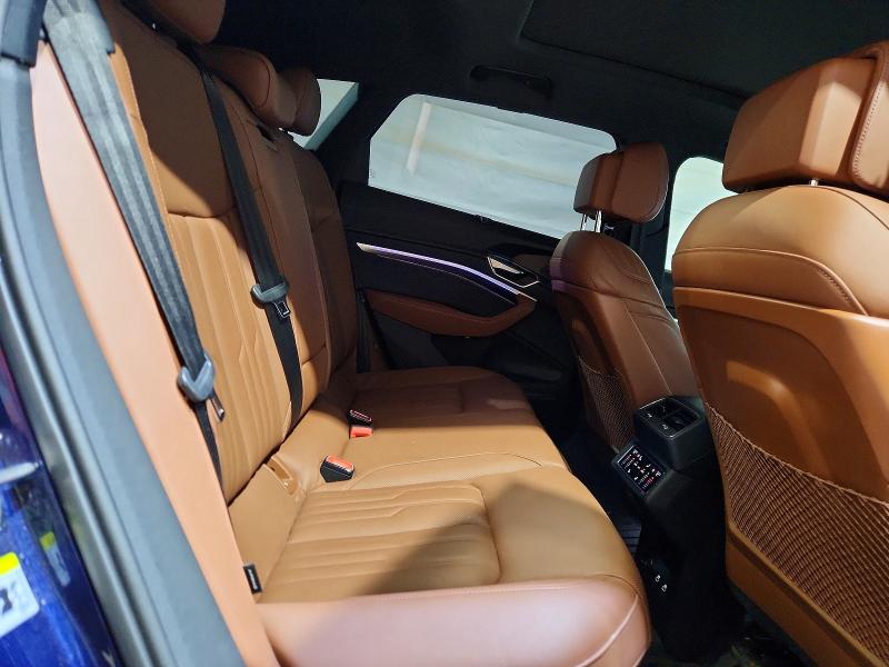 Продажа на аукционе авто 2022 Audi E-tron, vin: WA1VABGE0NB015345, номер лота: 52214776