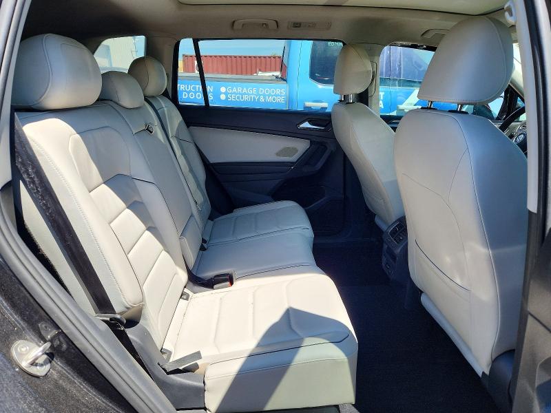 Продаж на аукціоні авто 2018 Volkswagen Tiguan, vin: 3VV4B7AX2JM100374, номер лоту: 53242776