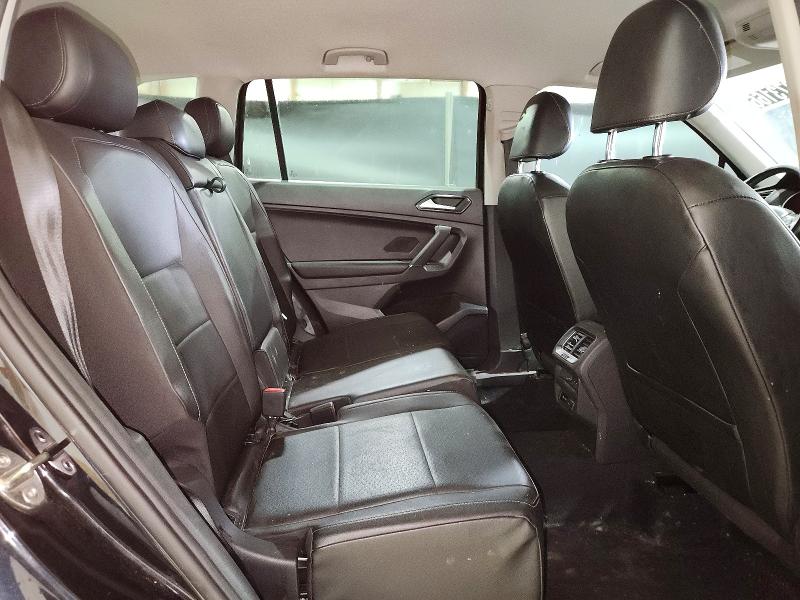 54273166 :رقم المزاد ، 3VV2B7AX3JM003739 vin ، 2018 Volkswagen Tiguan مزاد بيع