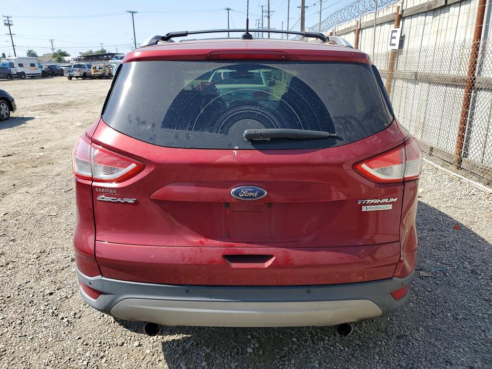 2013 Ford Escape მანქანა იყიდება აუქციონზე, vin: 1FMCU0J93DUD10359, აუქციონის ნომერი: 54351936