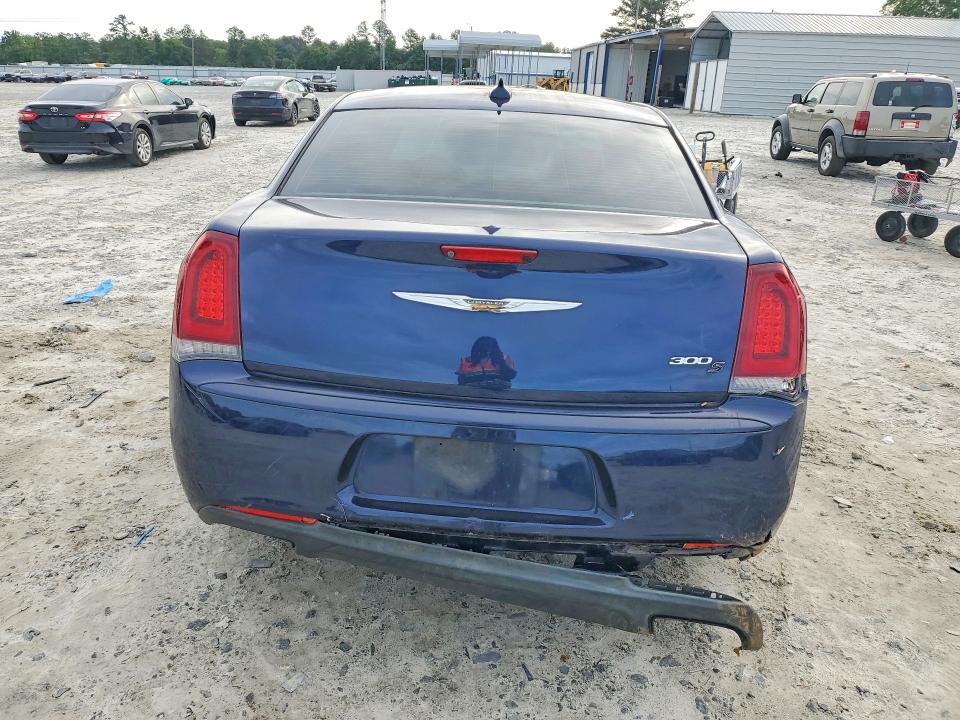 Продажа на аукционе авто 2015 Chrysler 300, vin: 2C3CCABG8FH832893, номер лота: 55244276
