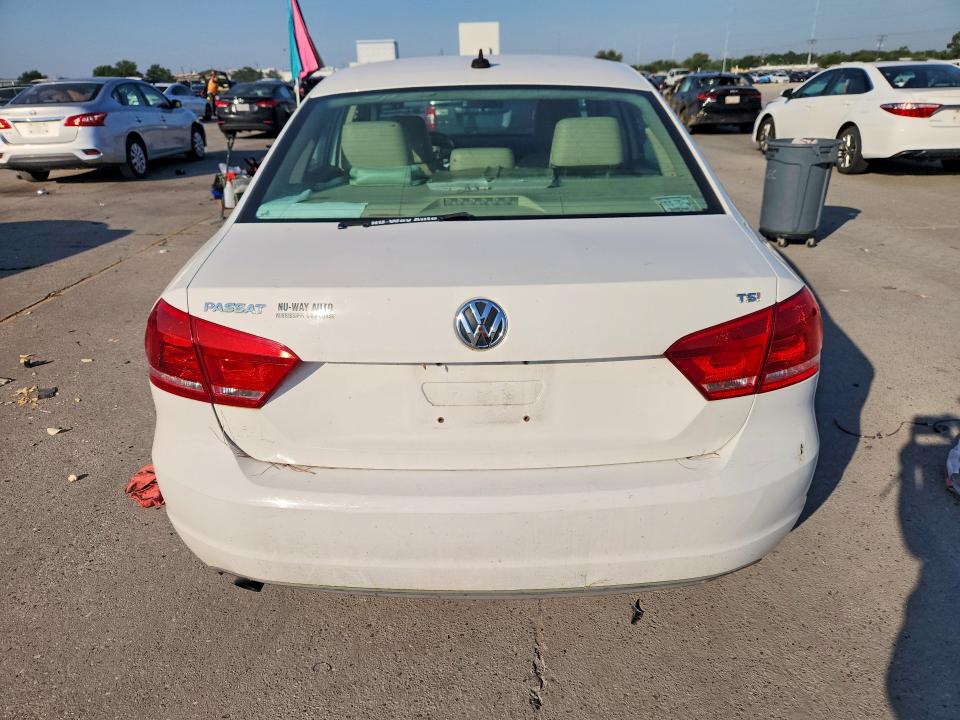 Продажа на аукционе авто 2015 Volkswagen Passat, vin: 1VWAT7A39FC112099, номер лота: 53230366