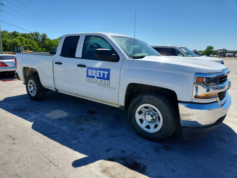 Продаж на аукціоні авто 2018 Chevrolet Silverado, vin: 1GCRCNEH4JZ319800, номер лоту: 52546346