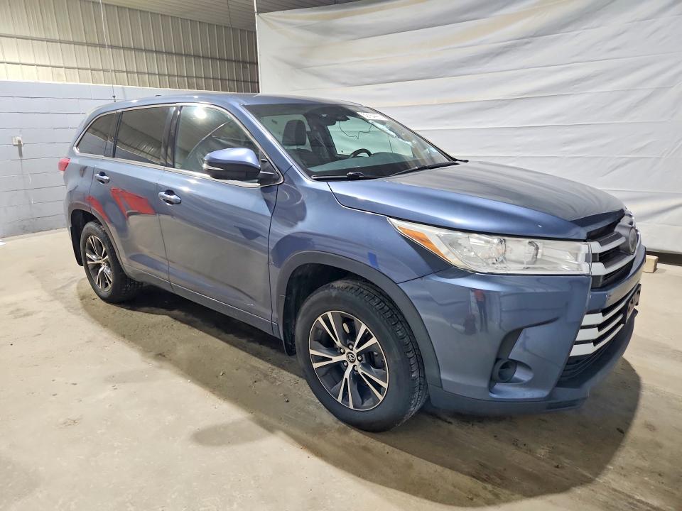 52164426 :رقم المزاد ، 5TDBZRFH6JS887215 vin ، 2018 Toyota Highlander مزاد بيع