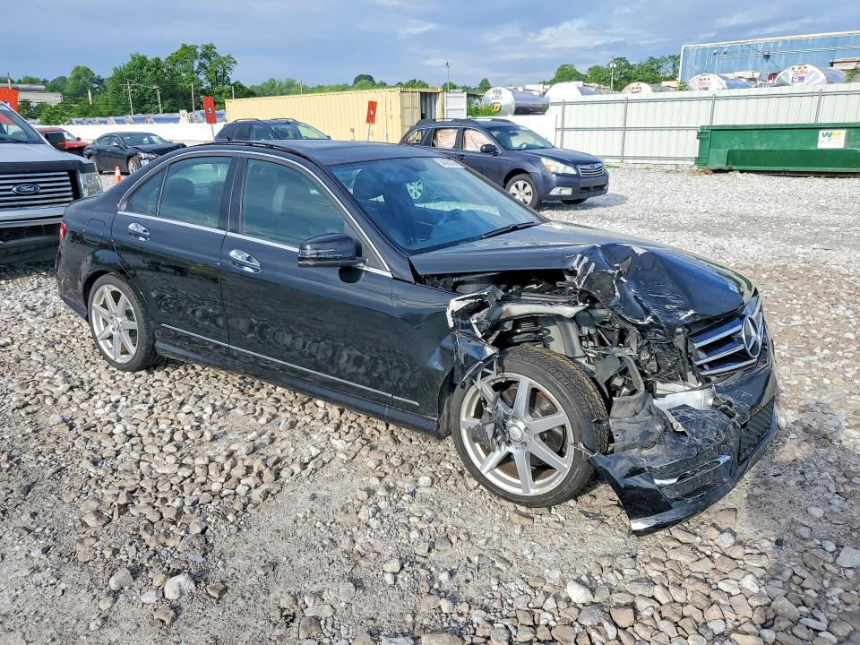 2014 Mercedes-benz C მანქანა იყიდება აუქციონზე, vin: WDDGF8ABXEA945167, აუქციონის ნომერი: 54890376