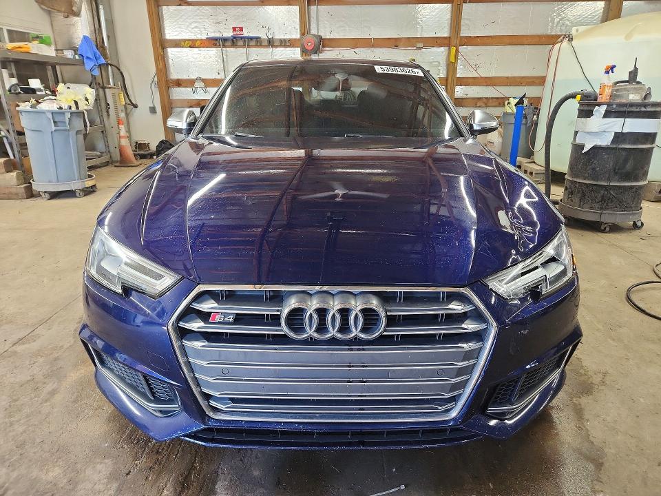 Продаж на аукціоні авто 2018 Audi S4, vin: WAUB4AF42JA045494, номер лоту: 53983626