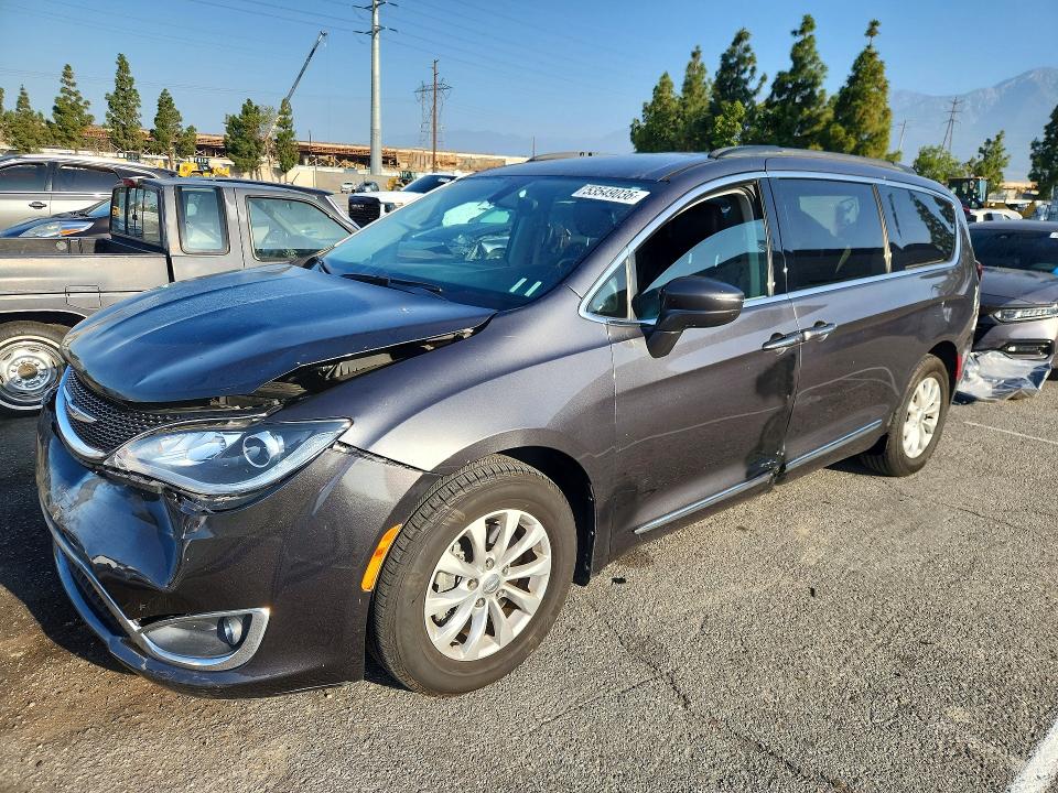 2017 Chrysler Pacifica მანქანა იყიდება აუქციონზე, vin: 2C4RC1BG7HR529932, აუქციონის ნომერი: 53549036