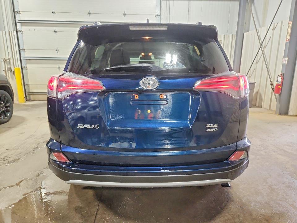 Aukcja sprzedaży 2018 Toyota Rav4, vin: JTMRFREV7JD237285, numer aukcji: 52008846