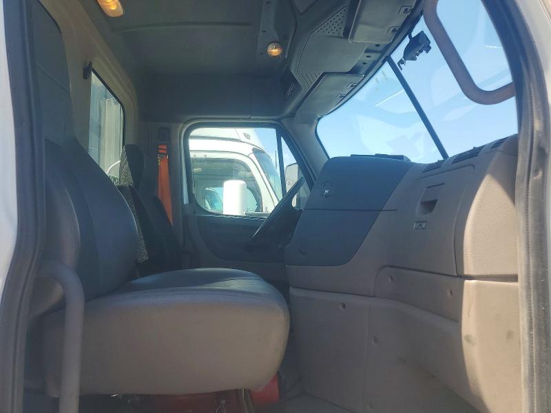 Aukcja sprzedaży 2015 Freightliner Cascadia, vin: 3AKBGADV3FSGU9329, numer aukcji: 54532046