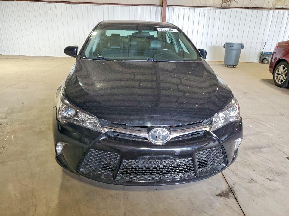 52240076 :رقم المزاد ، 4T1BF1FK2FU957457 vin ، 2015 Toyota Camry مزاد بيع