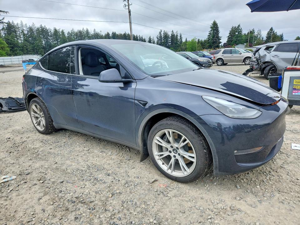 2024 Tesla Model Y მანქანა იყიდება აუქციონზე, vin: 7SAYGDEEXRF074411, აუქციონის ნომერი: 54010986
