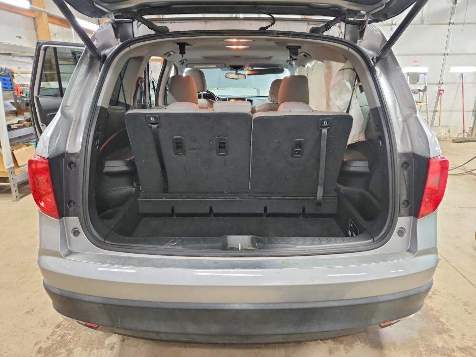 52947946 :رقم المزاد ، 5FNYF6H52HB086672 vin ، 2017 Honda Pilot مزاد بيع