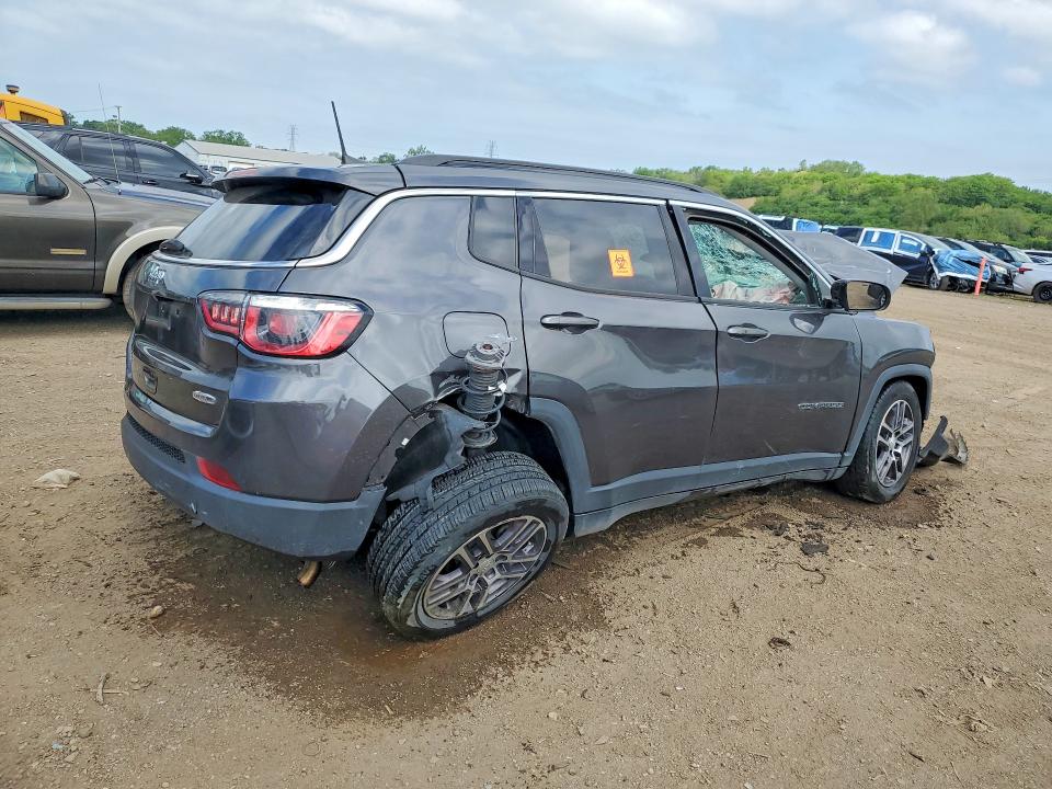 54503606 :رقم المزاد ، 3C4NJDBBXHT672185 vin ، 2017 Jeep Compass مزاد بيع