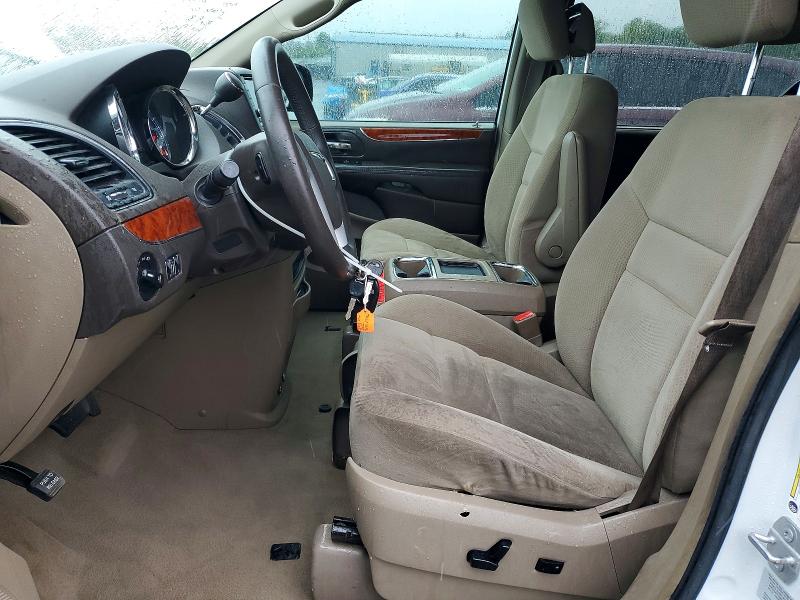 2015 Chrysler Town & Country მანქანა იყიდება აუქციონზე, vin: 2C4RC1BG9FR646084, აუქციონის ნომერი: 52368916