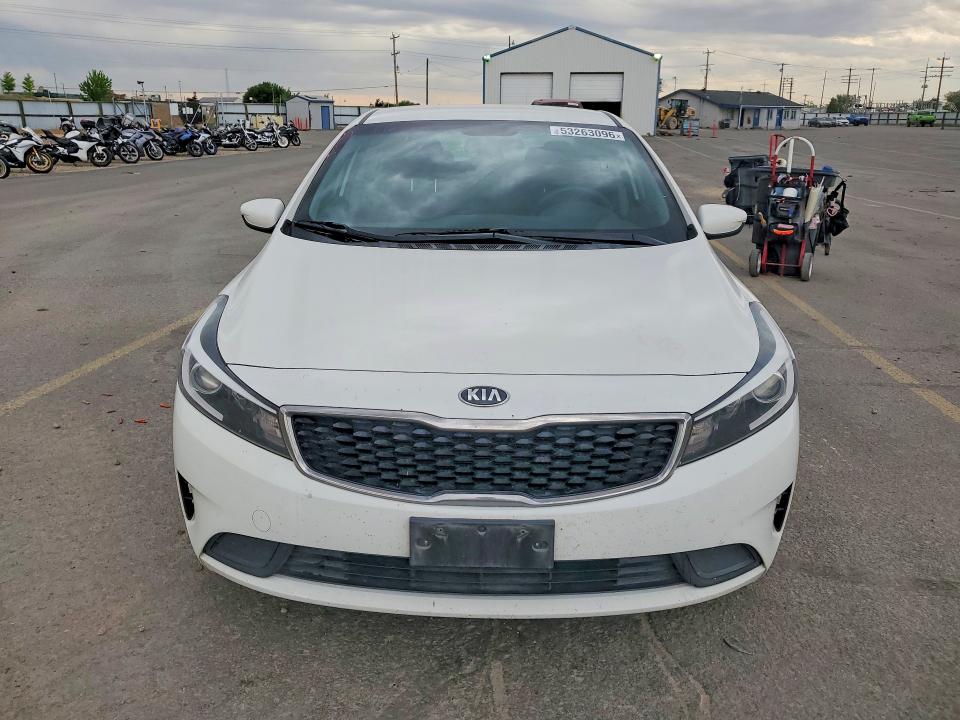 53263096 :رقم المزاد ، 3KPFK4A71JE175373 vin ، 2018 Kia Forte مزاد بيع