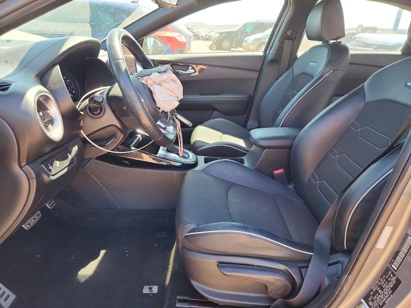 52599796 :رقم المزاد ، 3KPF54AD7NE421832 vin ، 2022 Kia Forte مزاد بيع