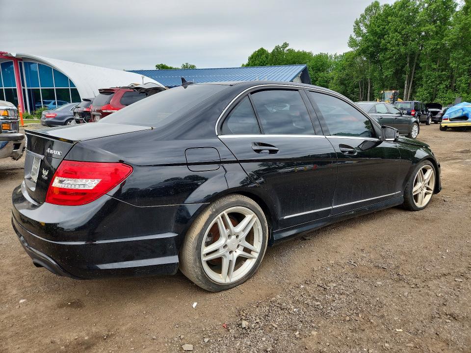 54626666 :رقم المزاد ، WDDGF8BB5CR192497 vin ، 2012 Mercedes-benz C مزاد بيع