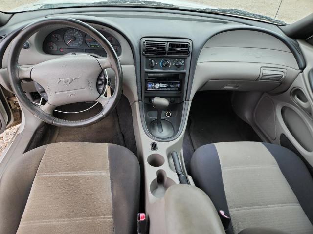 52200056 :رقم المزاد ، 1FAFP40481F151091 vin ، 2001 Ford Mustang مزاد بيع