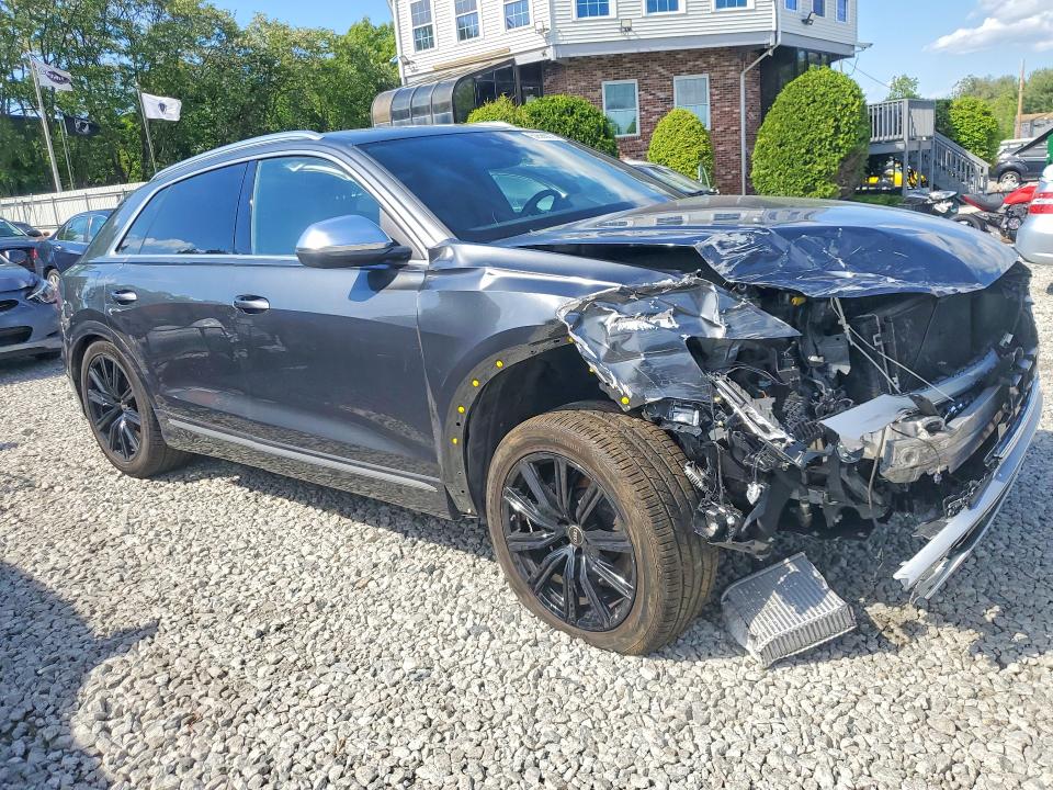 52566076 :رقم المزاد ، WA1CWBF10ND004924 vin ، 2022 Audi Sq8 مزاد بيع