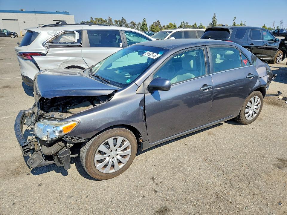 54562176 :رقم المزاد ، 5YFBU4EE4DP088586 vin ، 2013 Toyota Corolla مزاد بيع