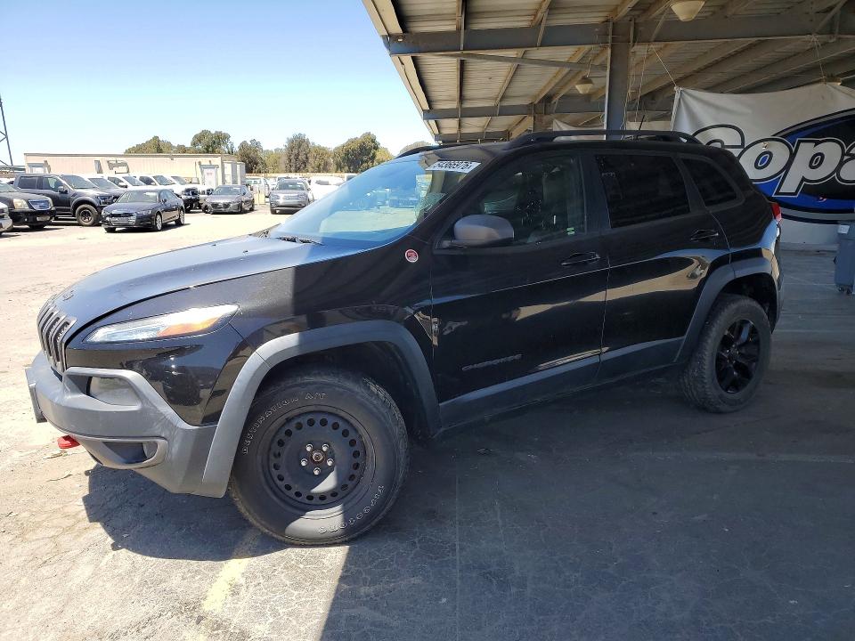 54366976 :رقم المزاد ، 1C4PJMBS7FW770039 vin ، 2015 Jeep Cherokee مزاد بيع