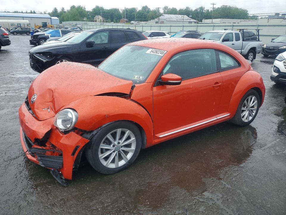 54392246 :رقم المزاد ، 3VWFD7AT2JM713347 vin ، 2018 Volkswagen Beetle مزاد بيع