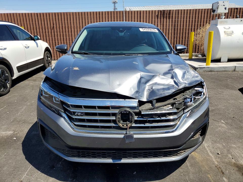 54335676 :رقم المزاد ، 1VWMA7A37LC020987 vin ، 2020 Volkswagen Passat مزاد بيع